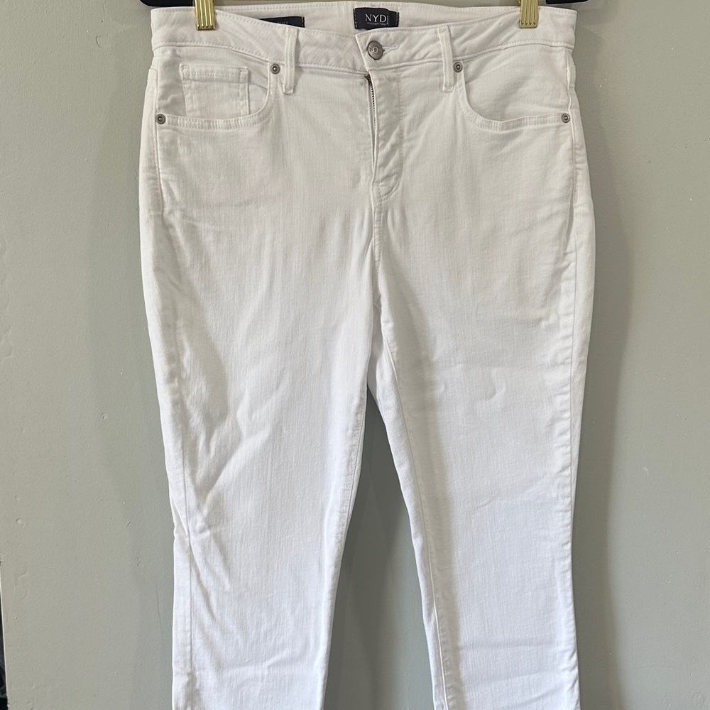 NYDJ Women's Straight Leg White Jeans size 10 Ami skinny liftxtuck technology